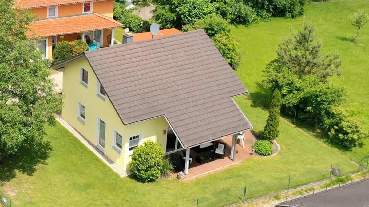 Wackersdorf Ski Chalet | House by the lake, vacation by the lake vacation home