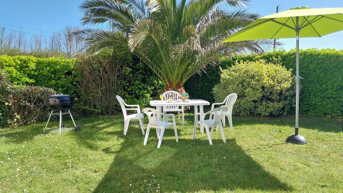 Plouneour-Brignogan-Plages House | House by the sea, 700 m from the beach, Finistère, Brittany