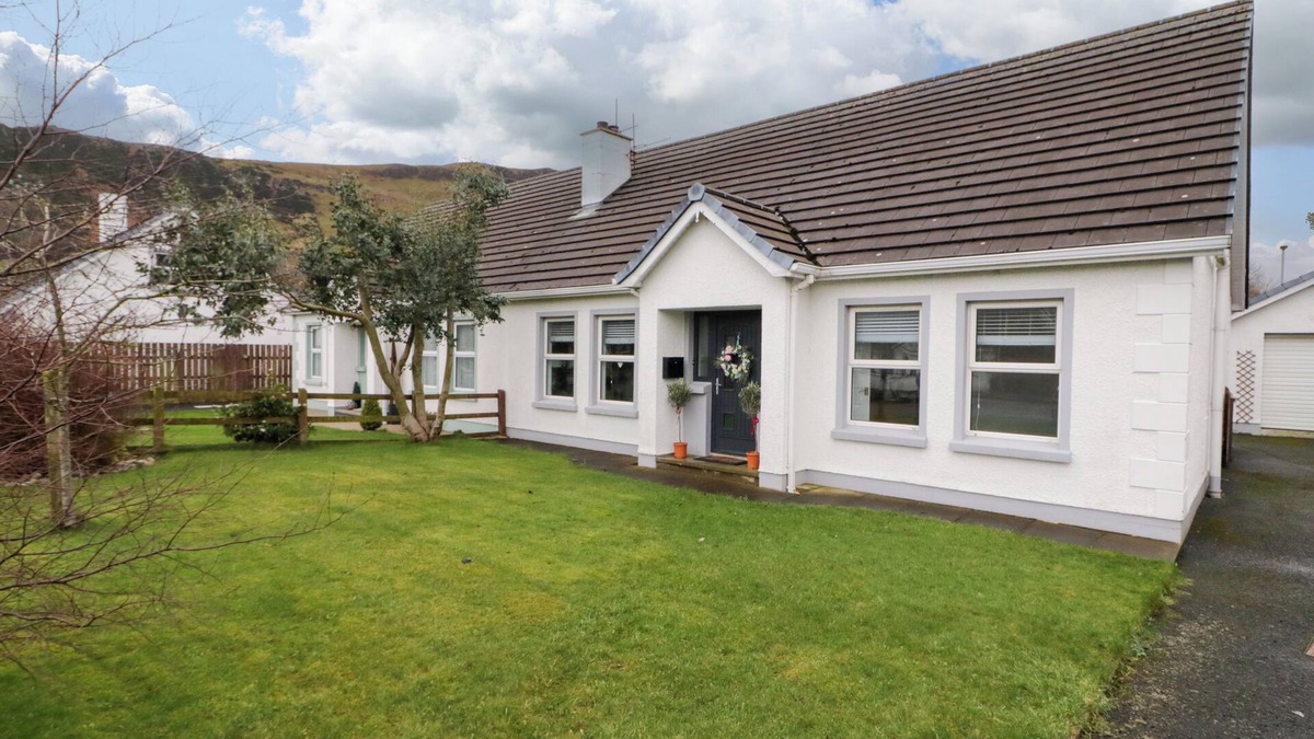 Glenariff Cottage | HOUSE BY THE SEA, country holiday cottage in Waterfoot, County Antrim