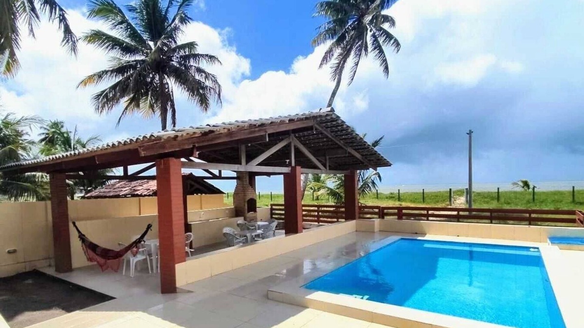 Pitimbu House | House by the sea, with swimming pool
