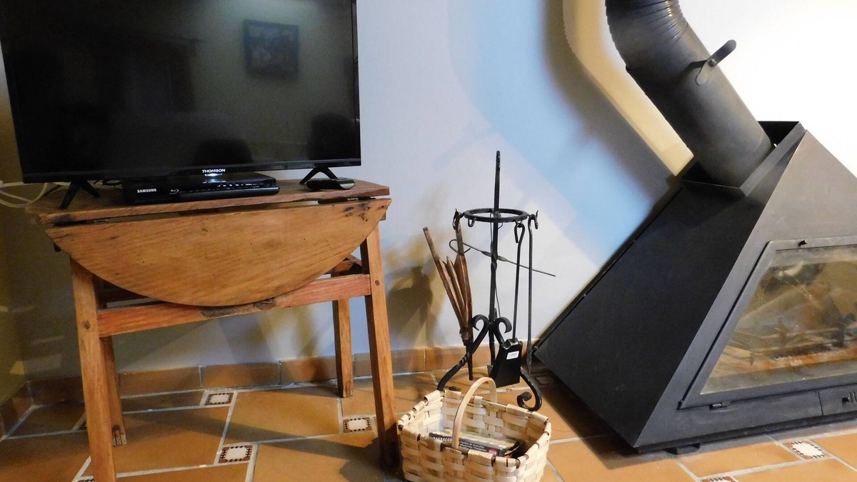 Navarredonda de Gredos House | House-Cottage-Ensuite with Bath-Mountain view