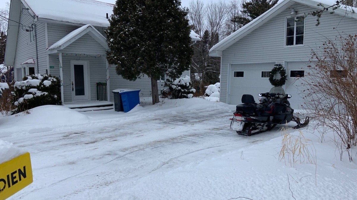 Lac-Saint-Jean-Est Regional County Municipality Ski Chalet | House/Chalet Petits-Fruits (plage Wilson)