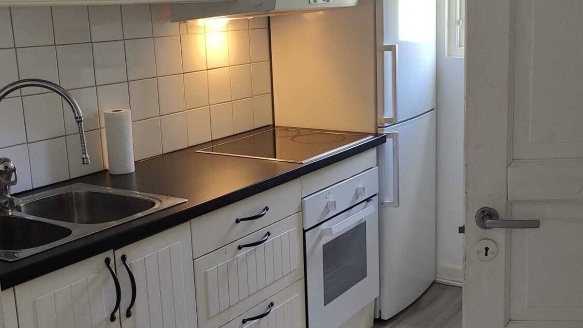 Gustavsvik House | House Close to Beach and Sea in Nacka