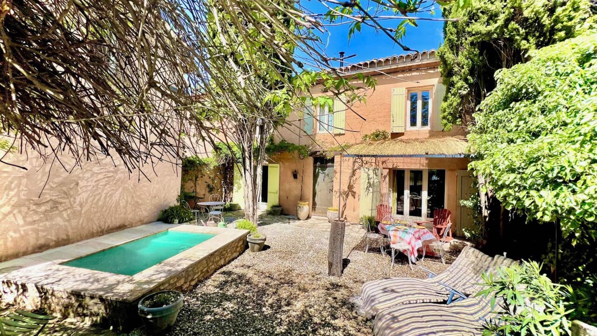 Gargas House | House close to Roussillon, Luberon, Provence pet friendly ,splasch pool