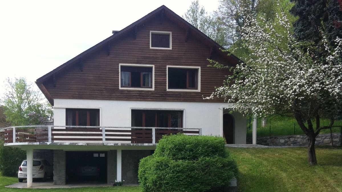 Borderes-Louron Ski Chalet | House/Cottage for 8, ideal family or friends