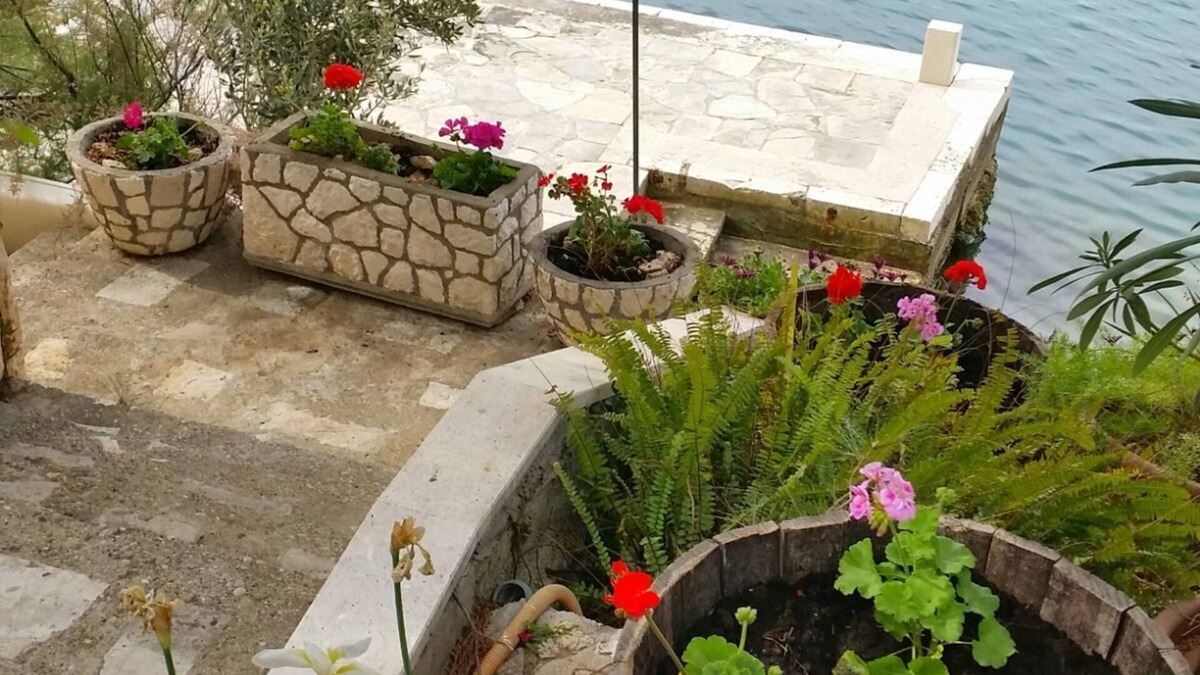 Klek House | House directly by the sea