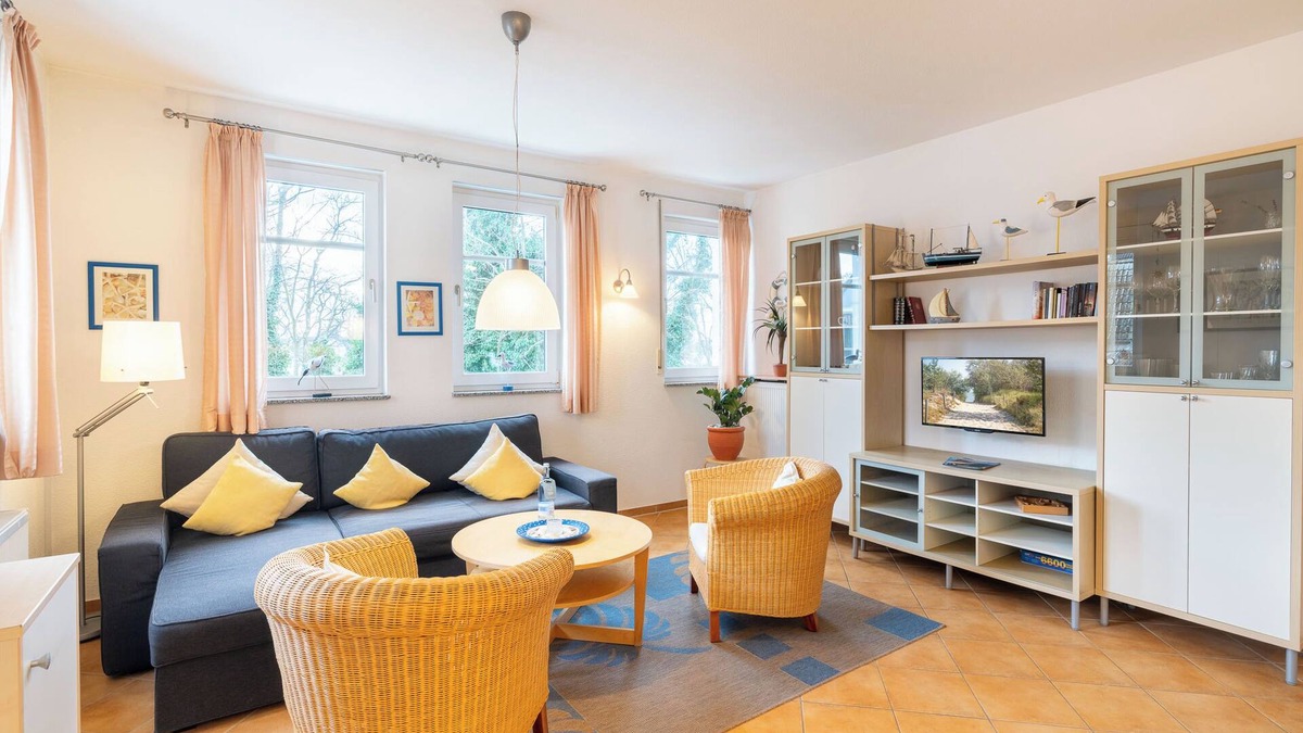 Ostvorpommern Apartment | House Dünenwald 06 - central location for up to four people