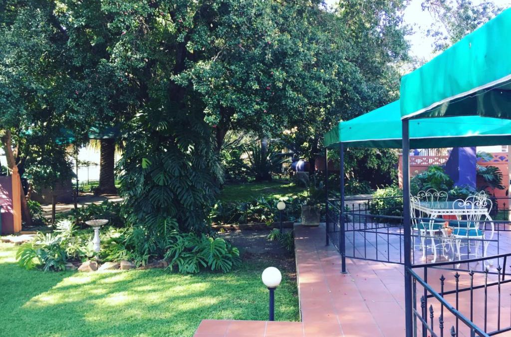 Newcastle House | House Ebony B&B