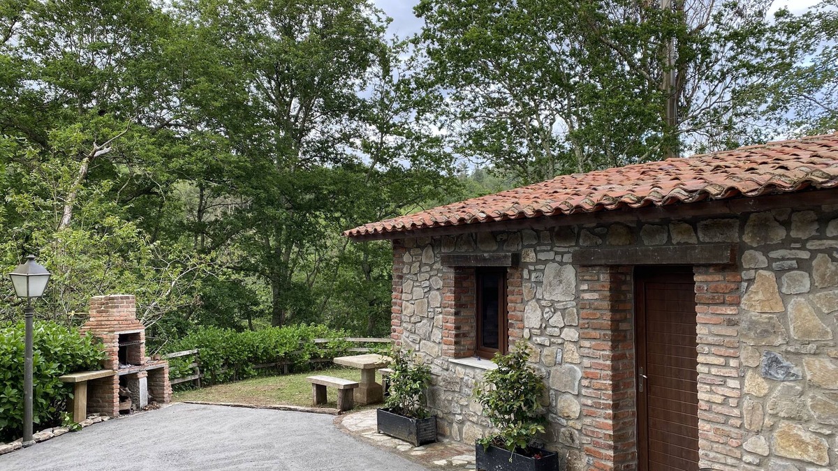 Carabano House | House "El Refugio" (VV.2526.AS)