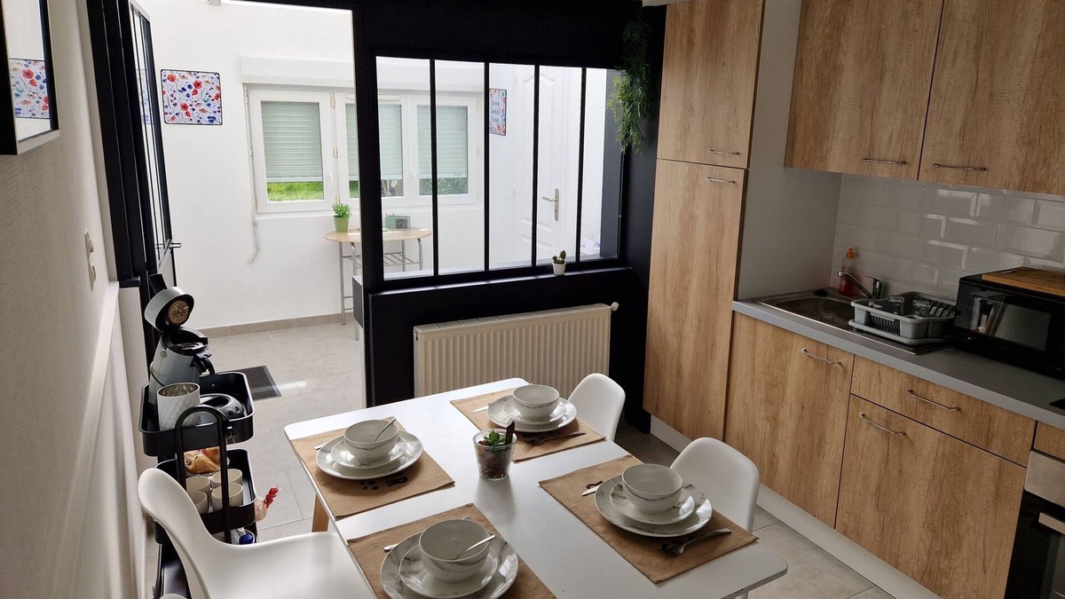 Maubeuge House | House-Ensuite with Shower
