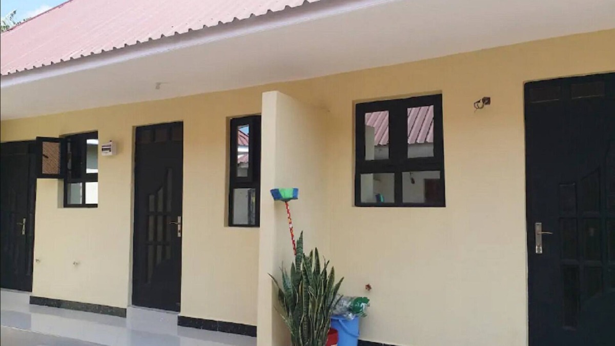 Nkoanrua House | house, family stay, Masai guard, kitchen utensils, private washrooms