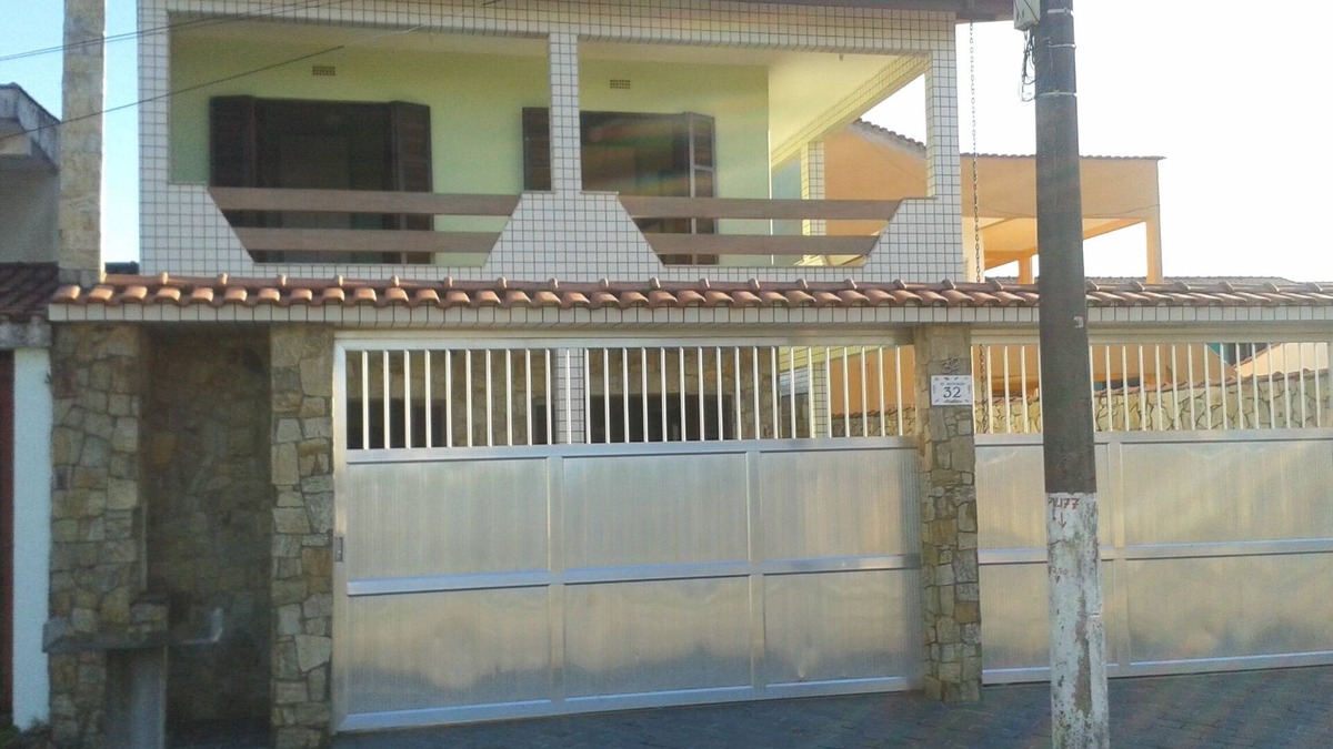 Loty House | House foot in the sand - Itanhaém with pool and barbecue