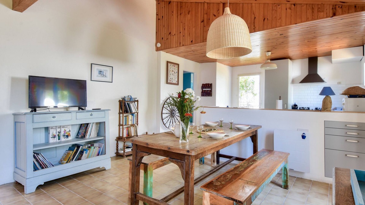 La Gueriniere Ski Chalet | House for 4- Garden - 600m from the beach