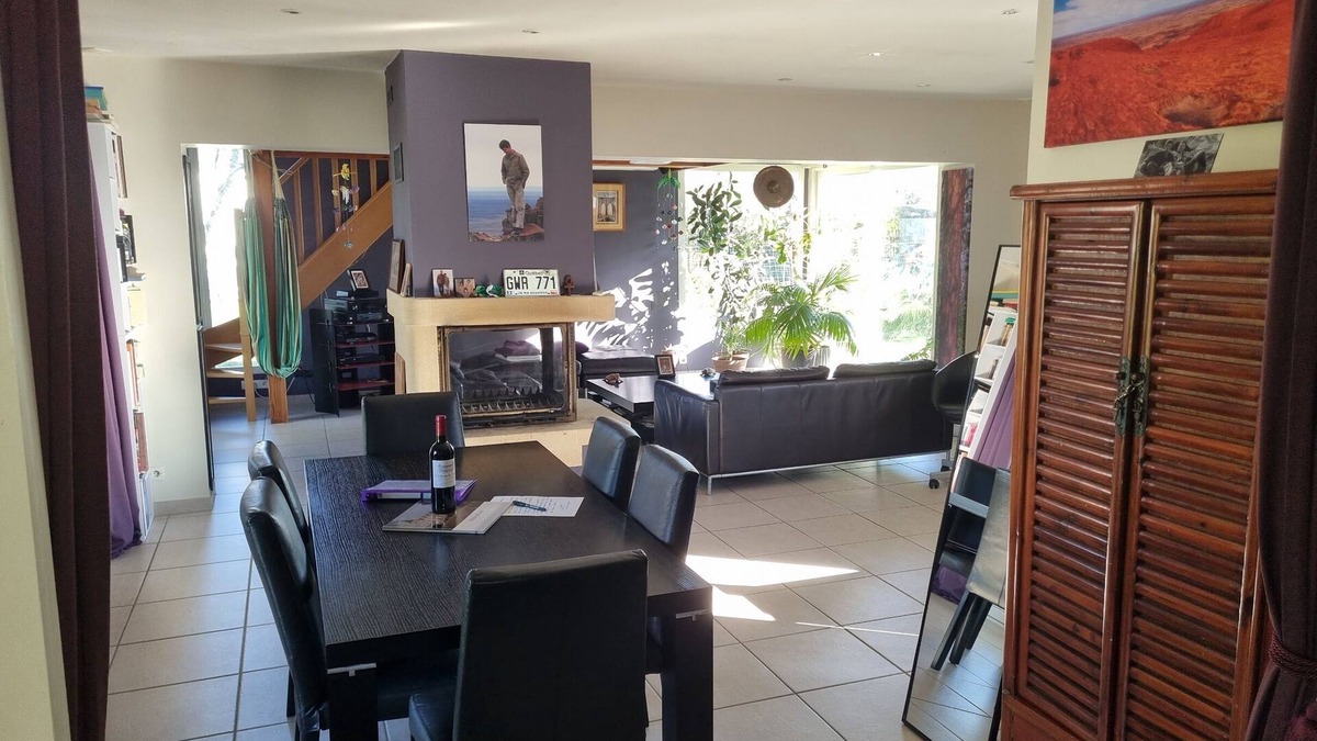 Vayres House | House for 6 and a baby, quiet and bright, all comforts, shaded terrace
