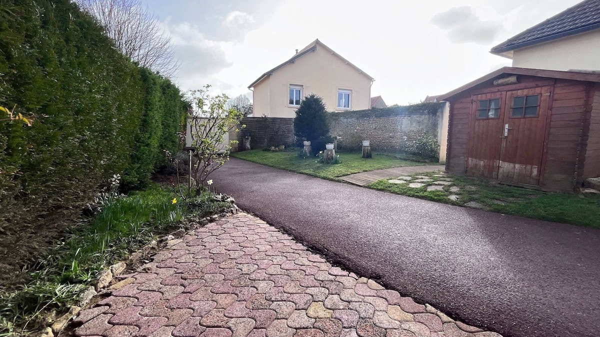 Courseulles-sur-Mer House | House for 6 people 400 meters from the sea with parking