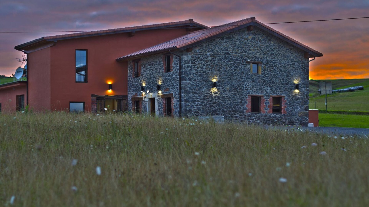 Bareyo House | House for large groups facing the beach