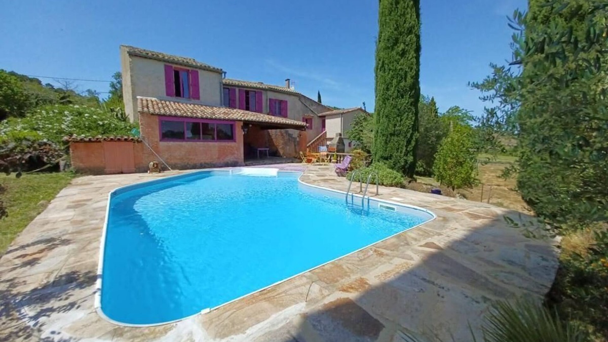 Courry House | House for rent located between Gard and Ardèche near Uzès