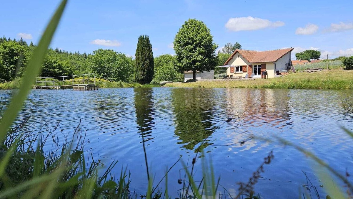 Arpheuilles-Saint-Priest House | House with private pond