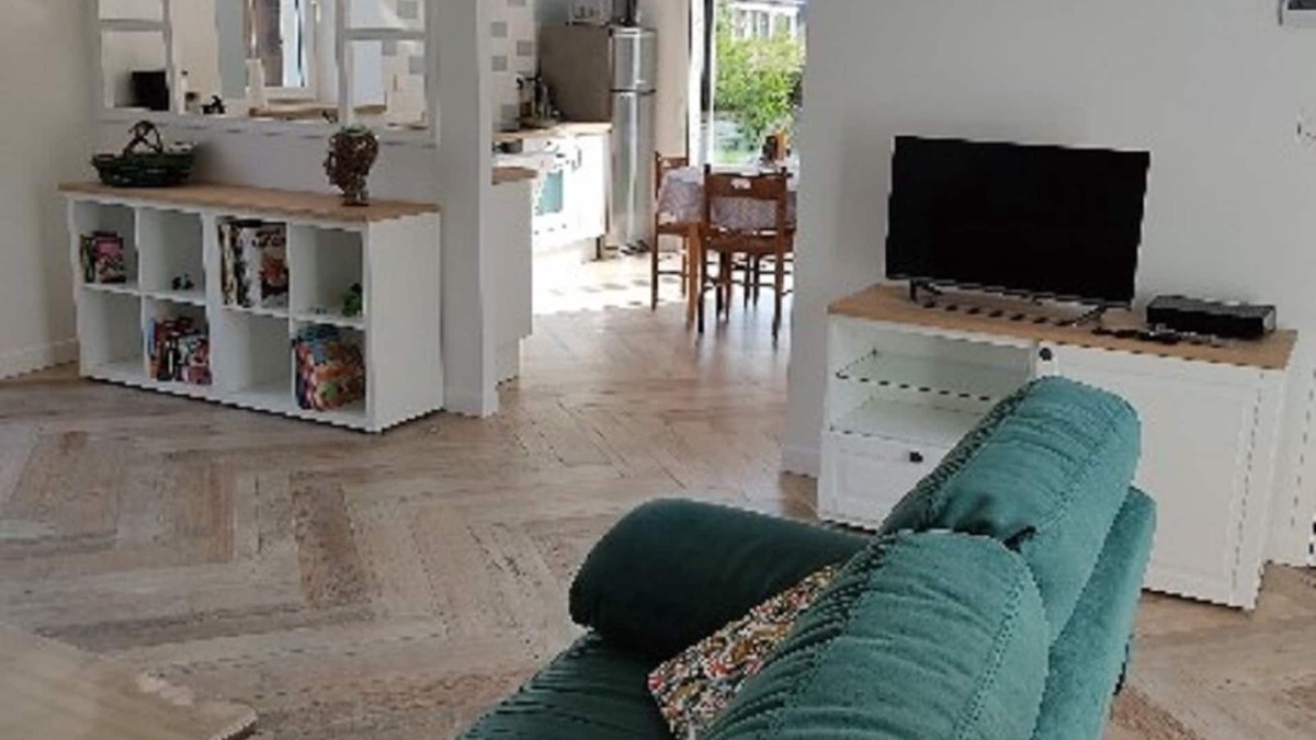 Bernay-en-Champagne House | house in the heart of the village