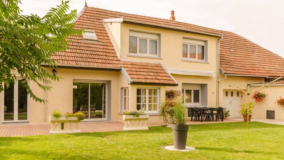 Chatres House | House