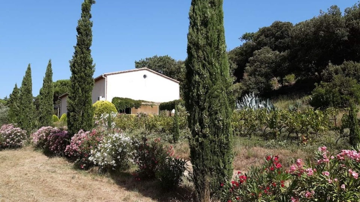 Faugeres House | House