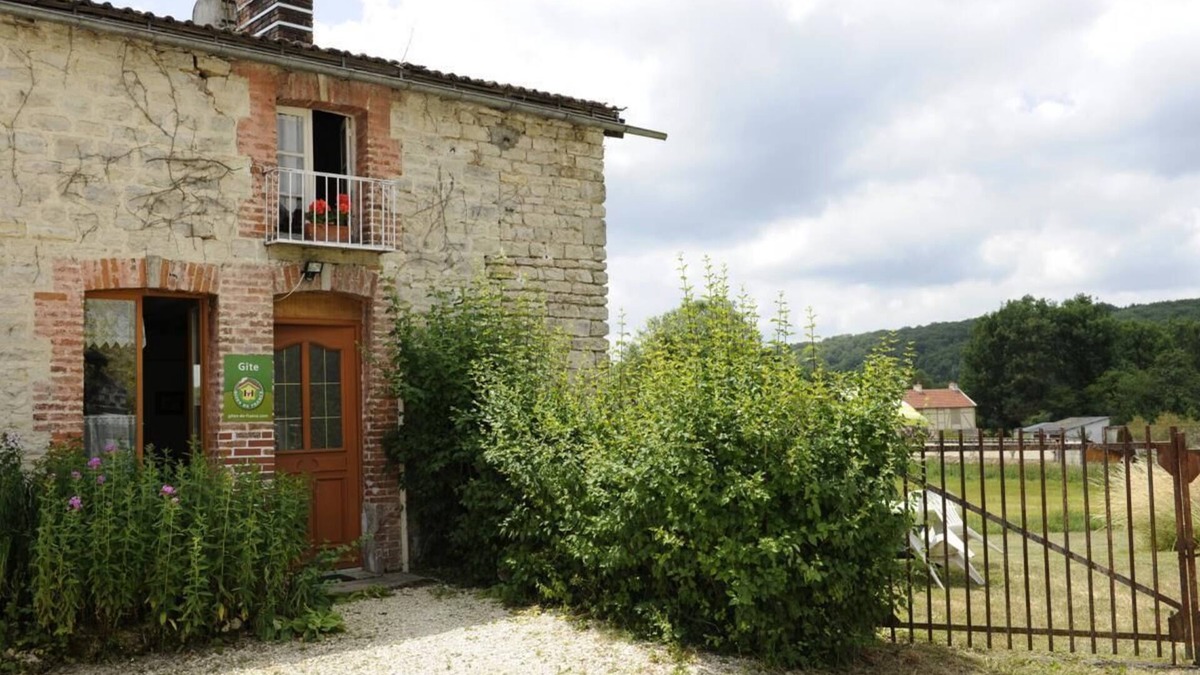 Longchamp-sur-Aujon House | House