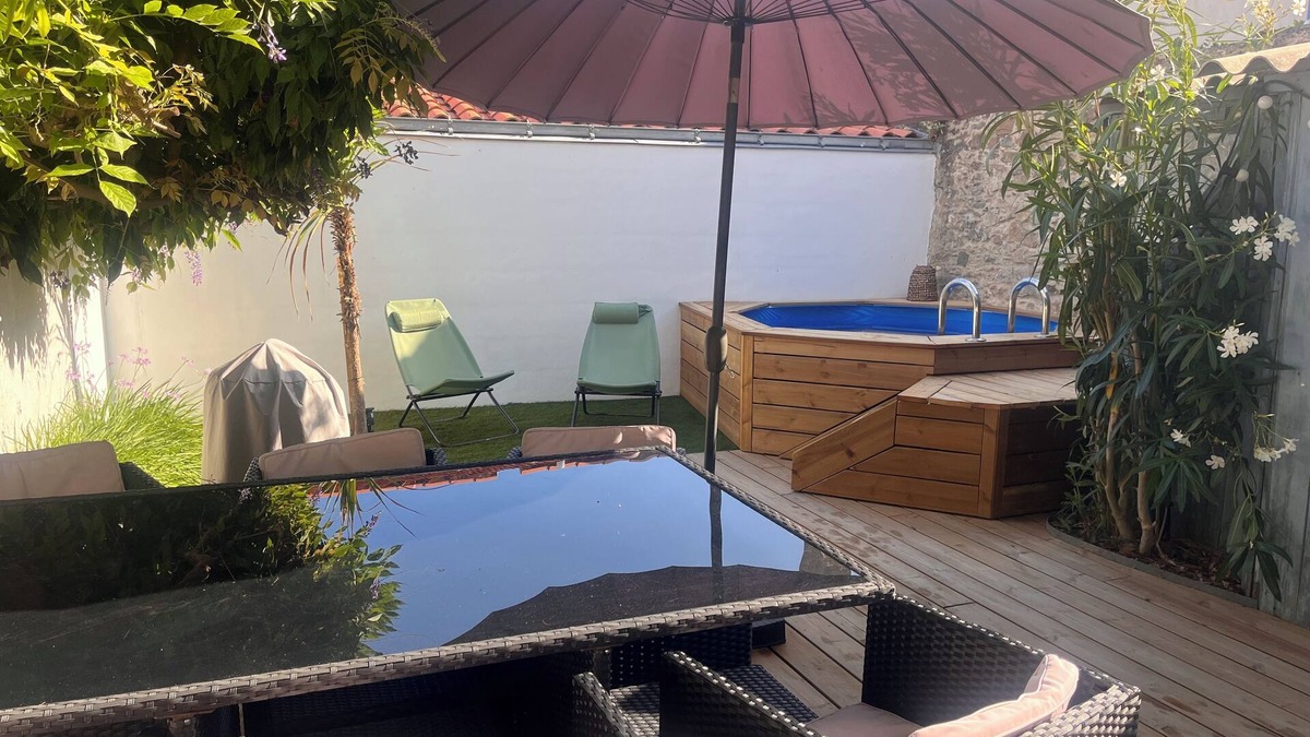 Saint-Gilles-Croix-de-Vie House | House with XXS swimming pool, in the heart of town, 900 m from the beach