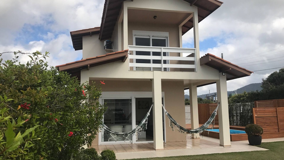 Barra da Lagoa House | House Front Sea 30 m. from the beach, Swimming pool, 4 Air cond. 4 full baths