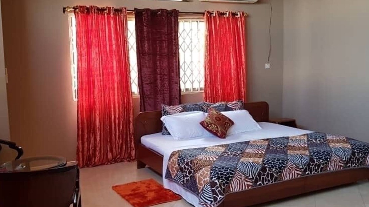Tema House | House, gazebo, 10 minutes from the beach. And 20 minutes from the airport.