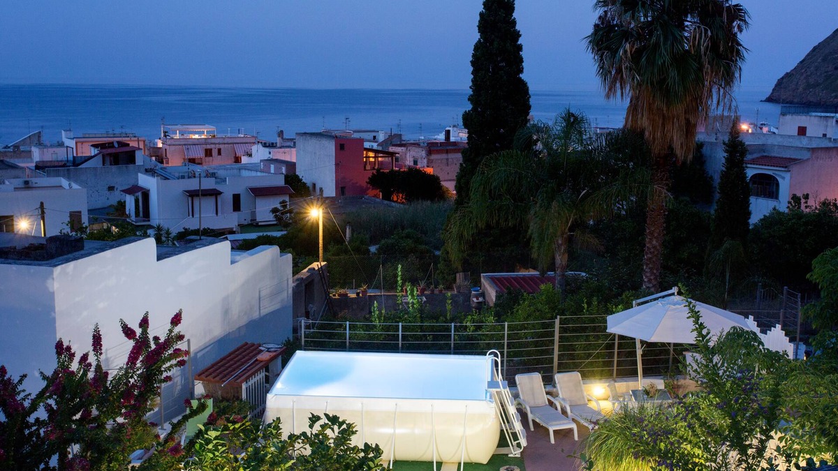 Canneto House | House Grapefruit sea view and pool 2 bed