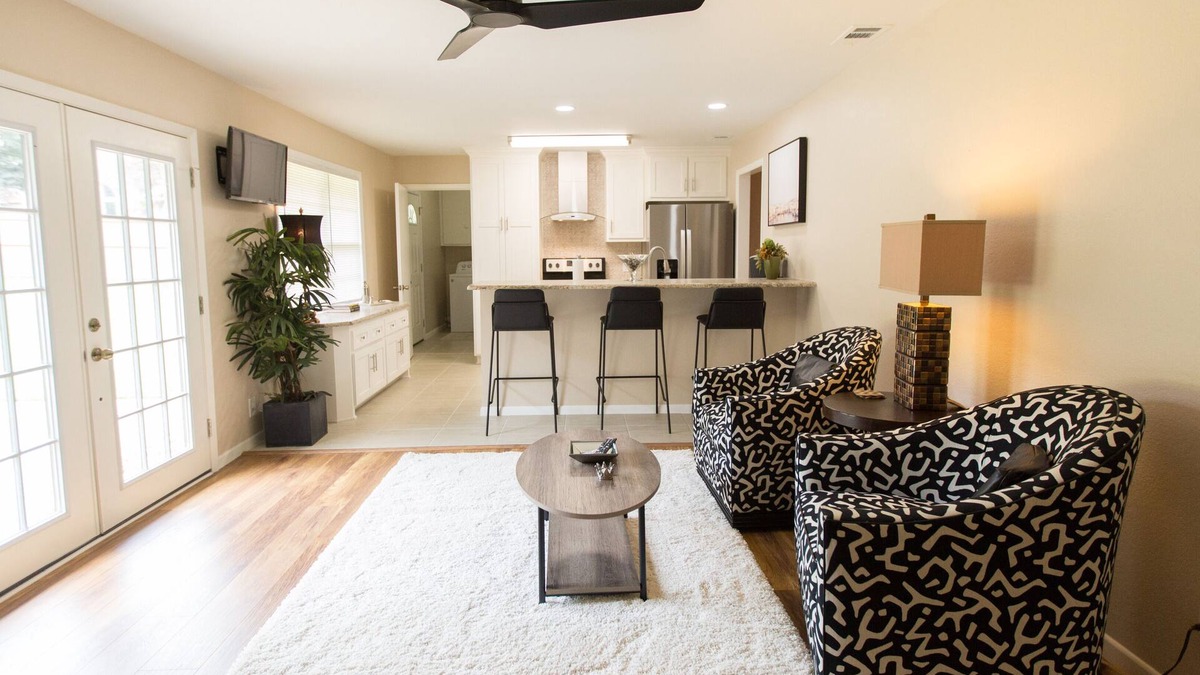 Tyler House | House - Great Location