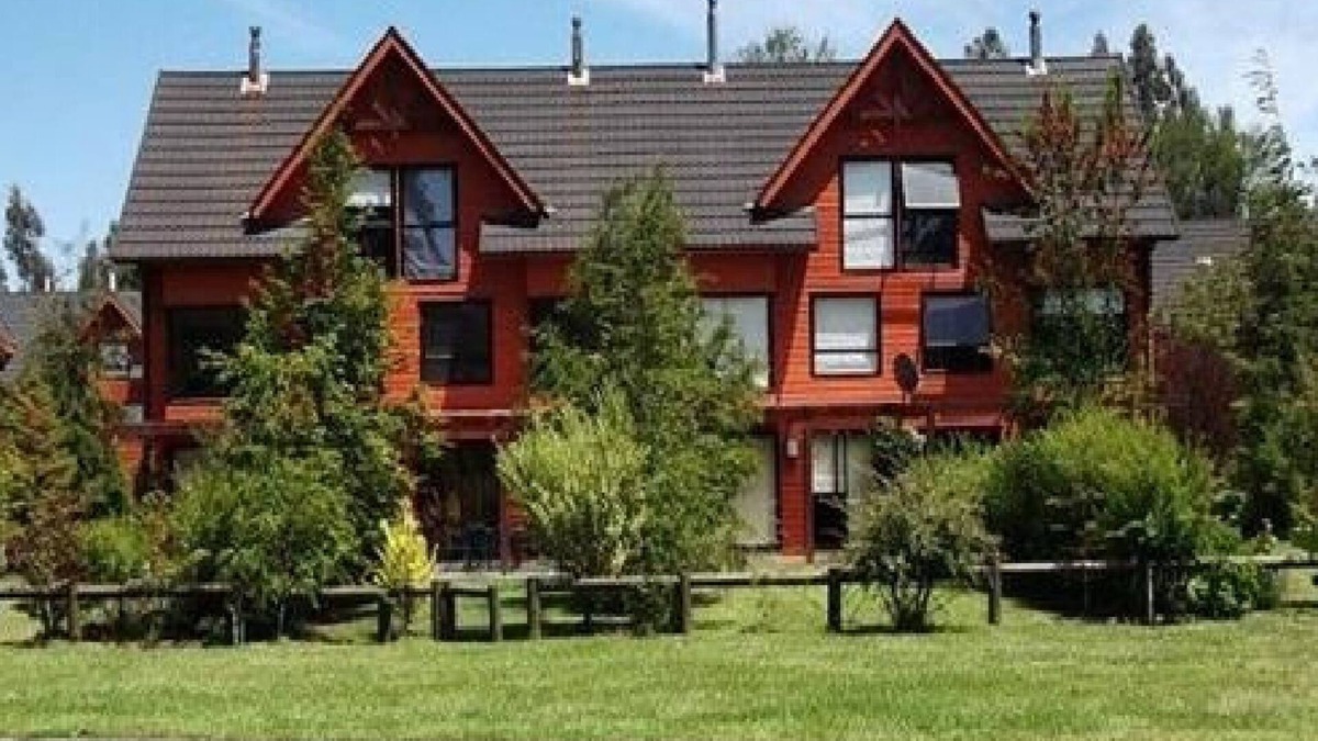 Pucon House | House Hacienda Puerto Pucon in Private Condominium 3 Swimming Pools parking lot