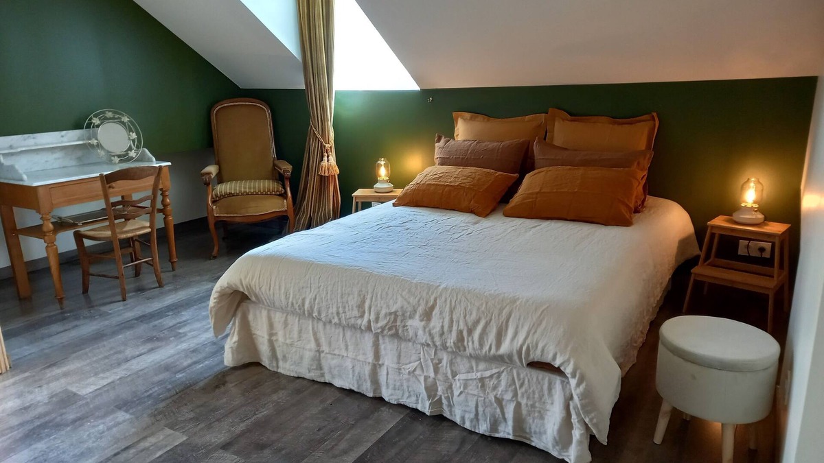 Echannay House | House ideally located near lakes, hiking trails and historical sites