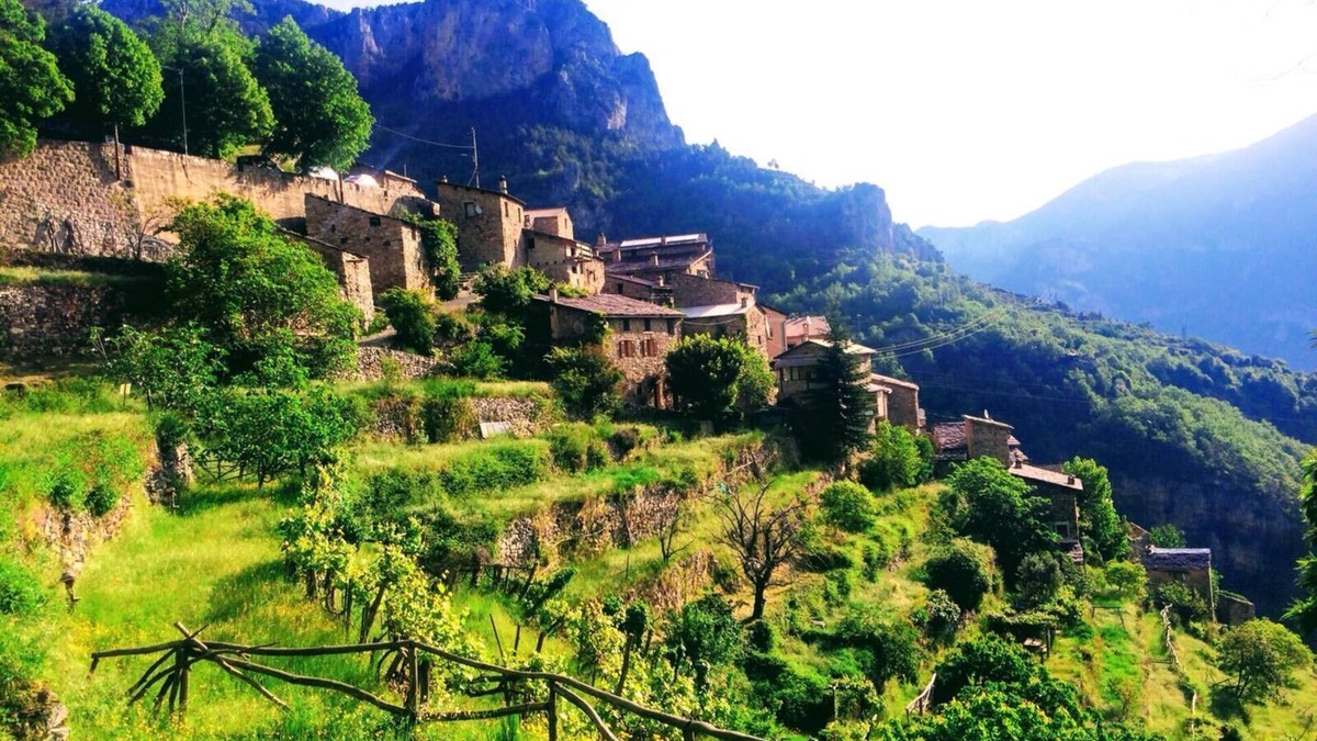 Fontan House | House in a haven of peace for 10 people