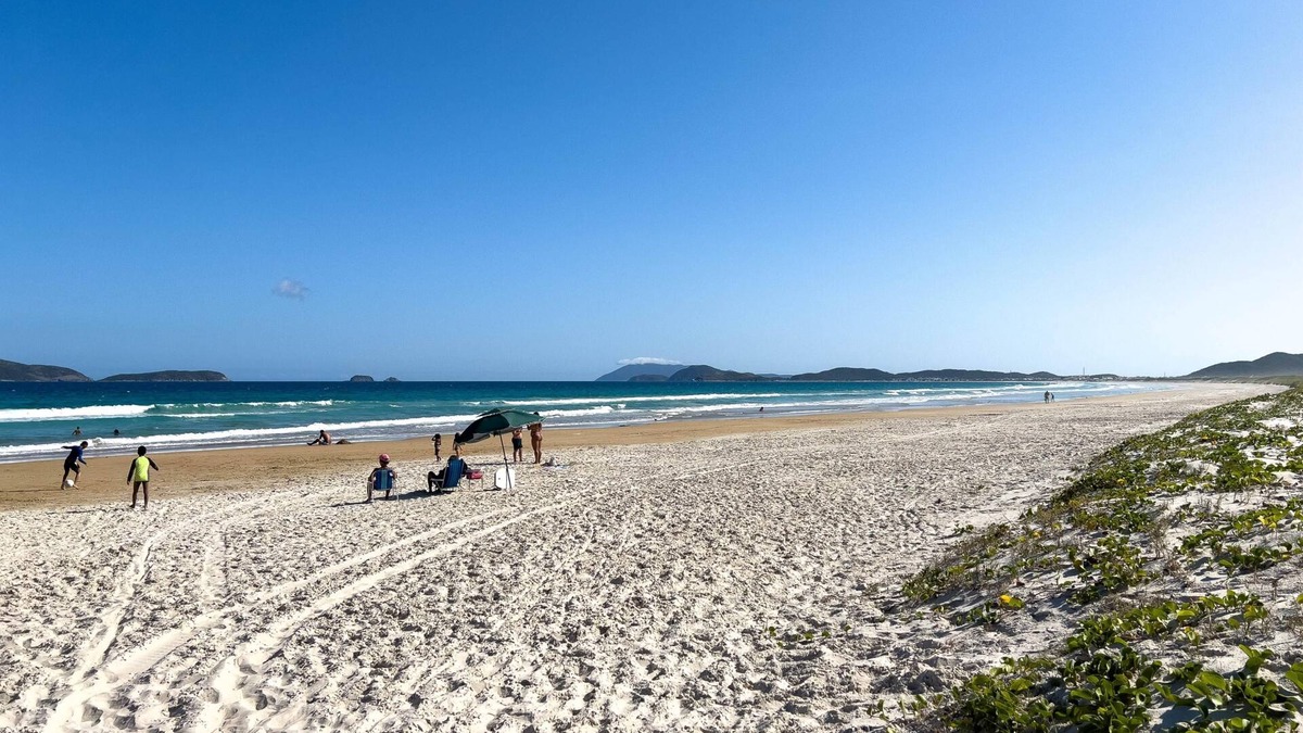 Tamoios House | House in Cabo Frio for 8 People Pontal do Per B