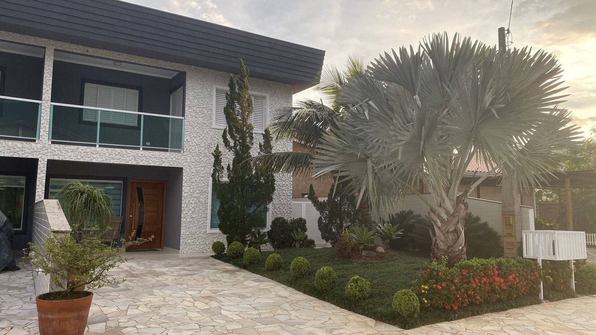 Morada da Praia House | House in condominium beachfront in Boraceia