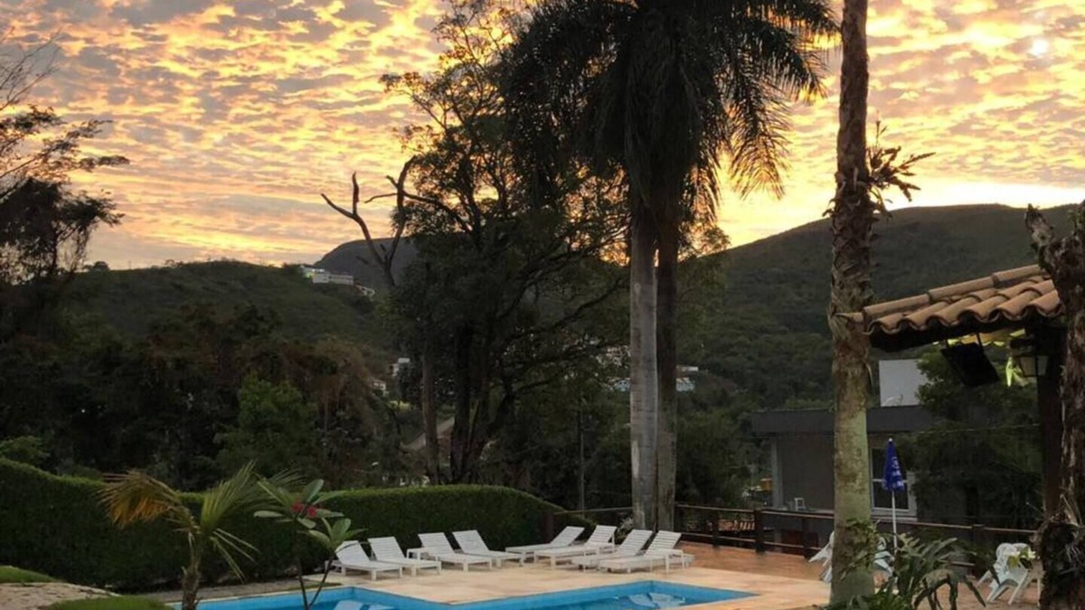 Nova Era House | House in Escarpas do Lago with swimming pool and large outdoor space