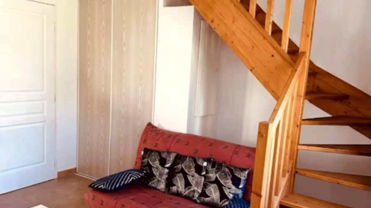 Gallargues-le-Montueux Condo | House in the south