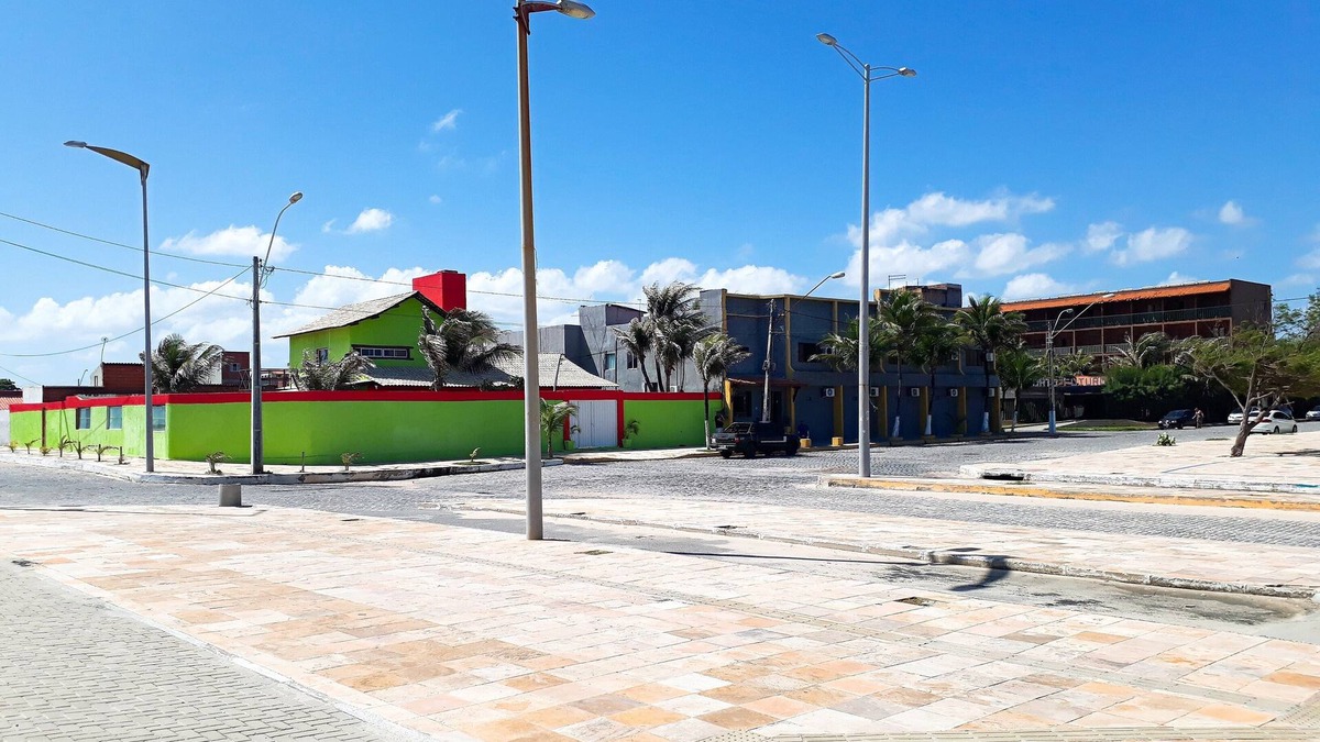 Praia do Futuro II House | House in front of PRAIA DO FUTURO