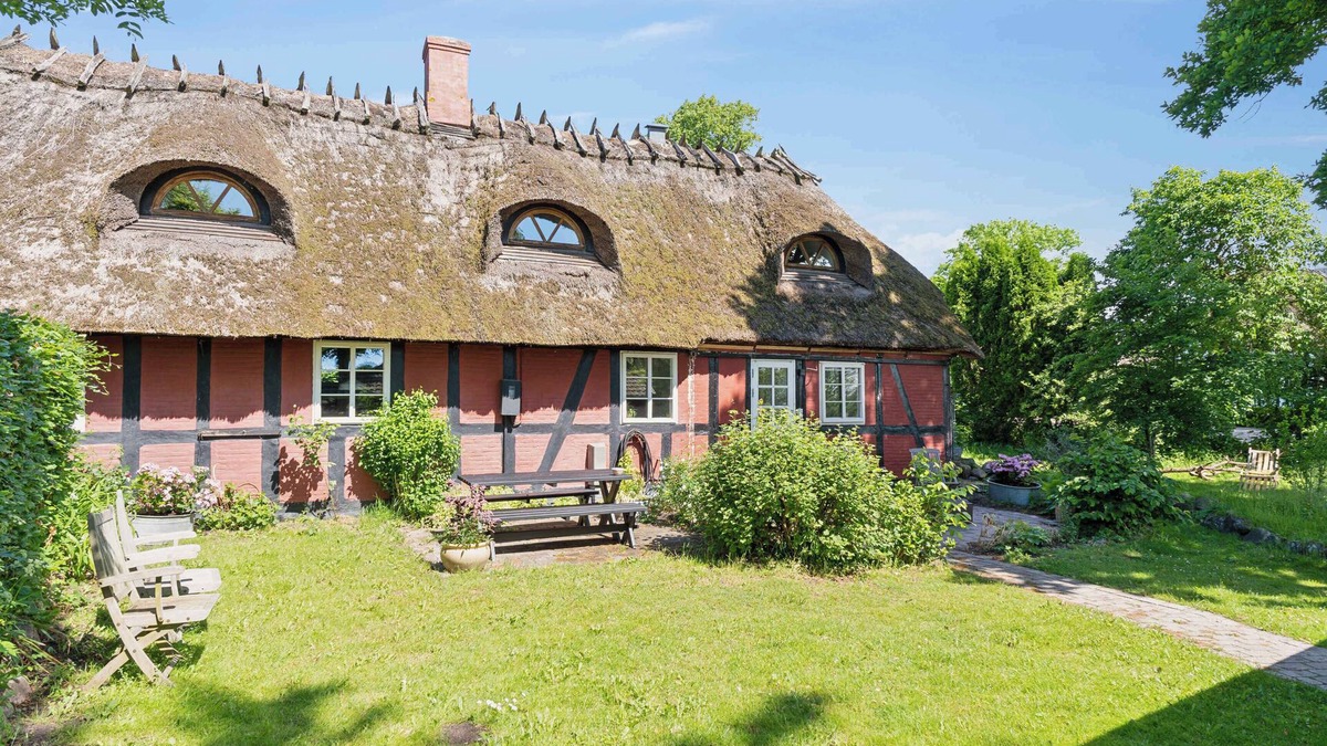 Faldsled Apartment | House in historic & scenic surroundings in Funen