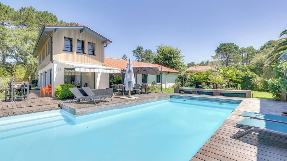 Soorts-Hossegor House | House in Hossegor heated pool, air conditioning, near marine lake