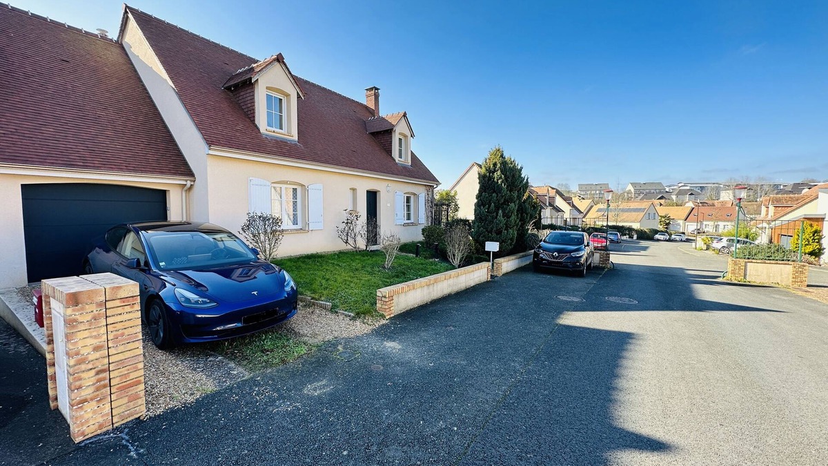 Ouest House | House in Le Mans, 6 rooms, sleeps 8