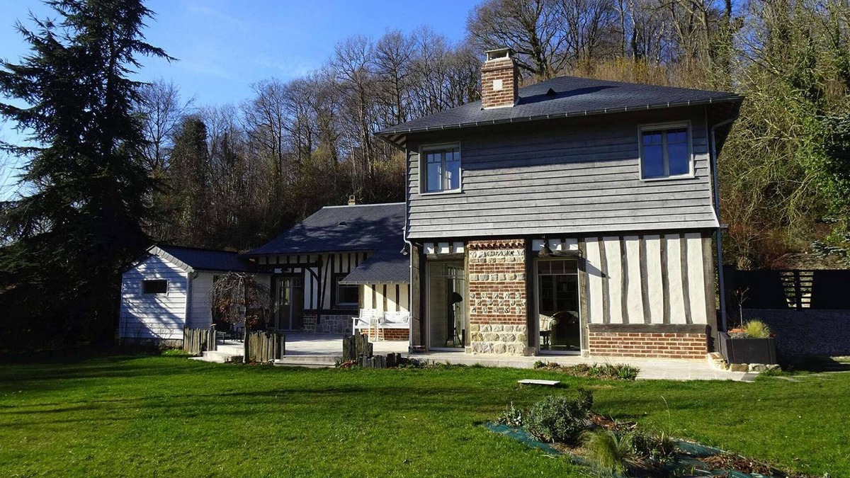 Saint-Martin-aux-Buneaux House | House in Normandy with Sauna & Coastal Charm