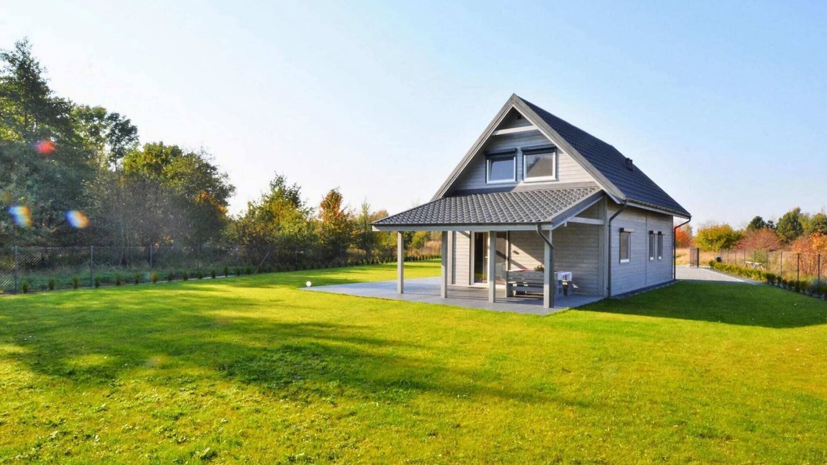 gmina Sianow House | House in Osieki near Lake Jamno & Łazy Beach