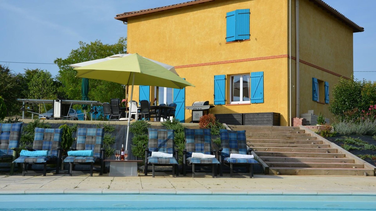 Piquecos Villa | House in Piquecos with Private Pool & Garden