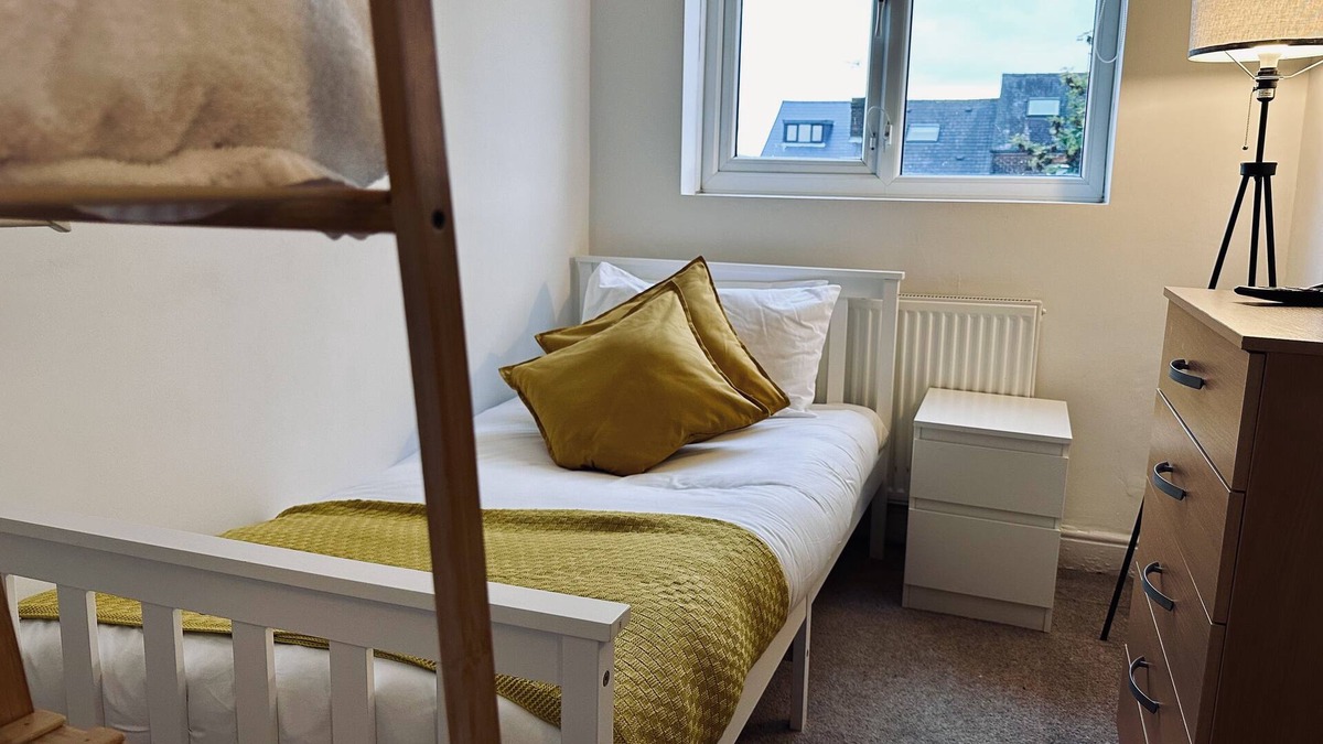 Hillsborough House | House in Sheffield