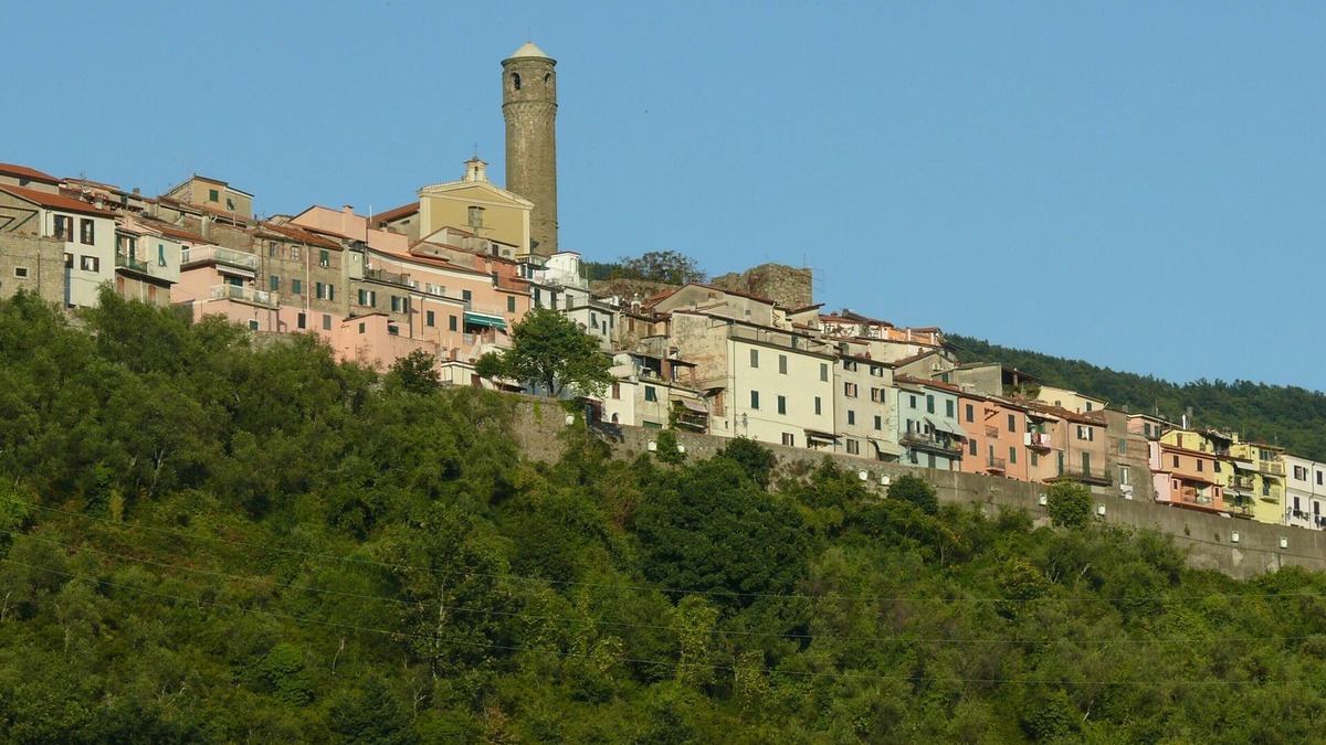 Bolano House | House in small mountain village in Ligurian-Tuscan border area