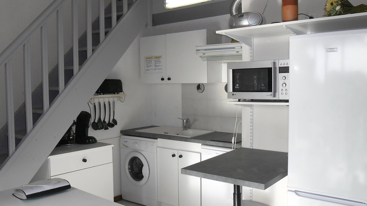 Fleury House | HOUSE IN ST PIERRE LA MER