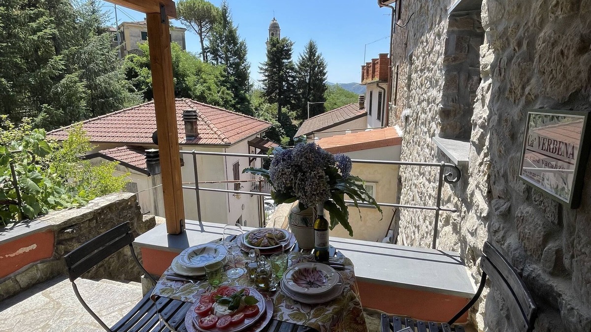 Sesta Godano Apartment | House in the woods 15 km from the 5 Terre