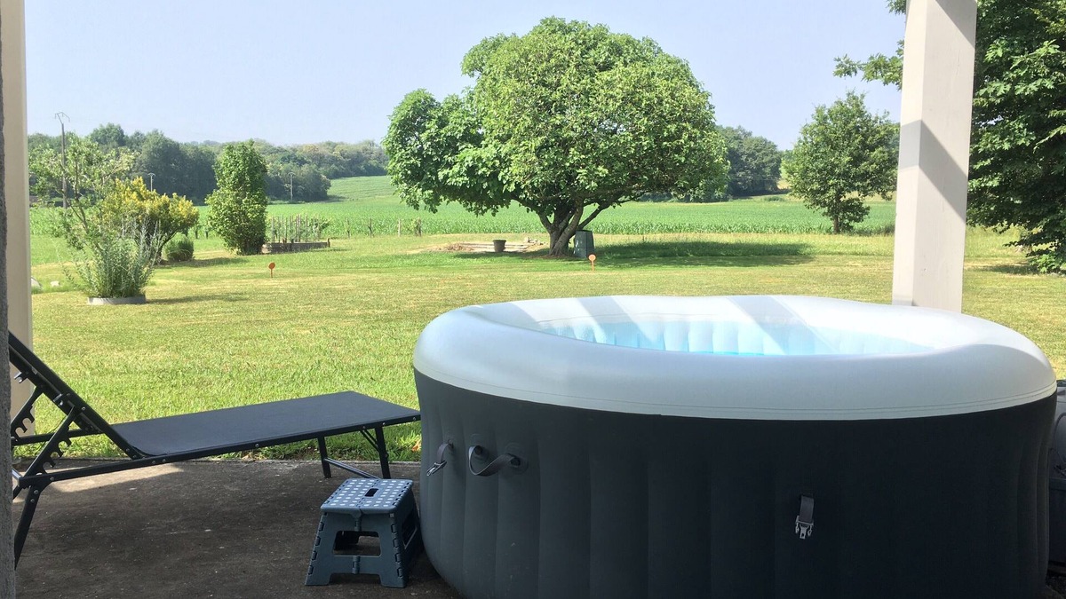 Laa-Mondrans House | House in the Béarn countryside